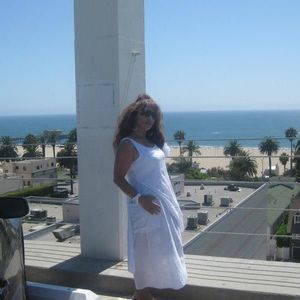 Meet your Posher, Roya